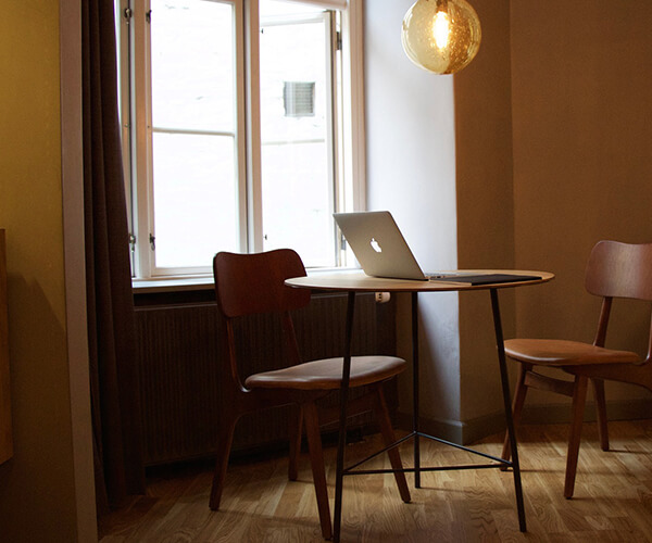 Comment nettoyer les chaises en cuir: conseils pour les garder neuves!