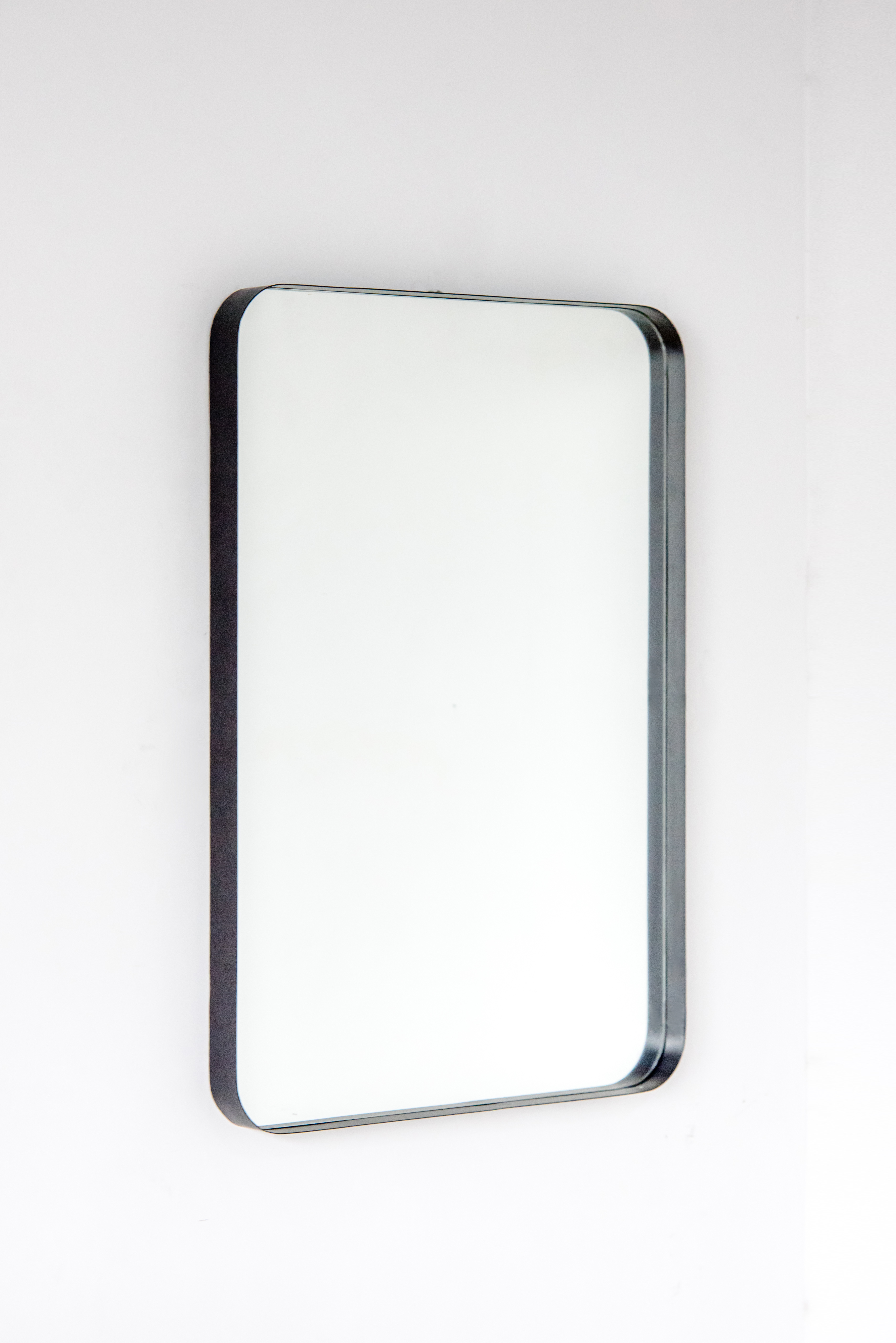 Miroir de salle de bain en métal